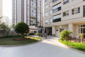 Image 39 - 831085