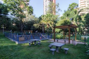 Image 43 - 831085