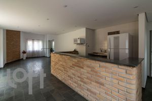 Image 32 - 899505