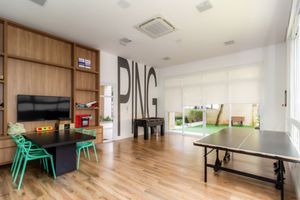Image 34 - 747485