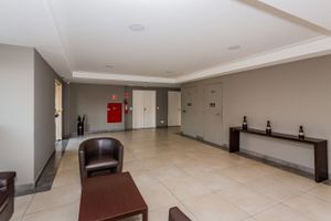 Image 4 - 488469