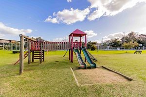 Image 94 - 850188