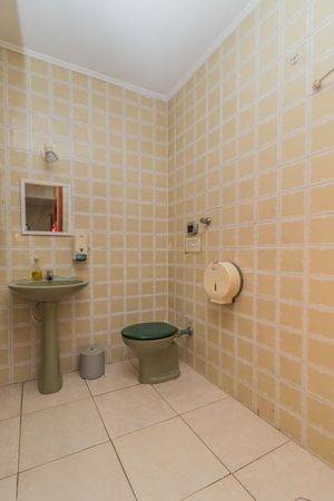 Image 6 - 3328