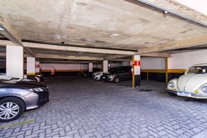 Image 25 - 833278