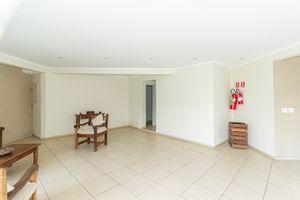 Image 52 - 894421