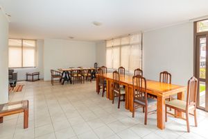 Image 25 - 837305