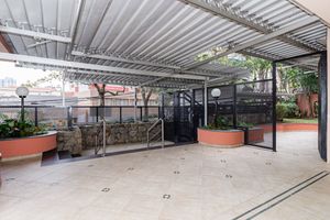 Image 56 - 891917