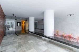 Image 37 - 878267