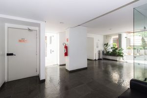 Image 38 - 865882