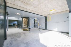 Image 32 - 303336