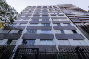 Image 30 - 875330