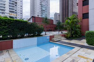 Image 41 - 894682