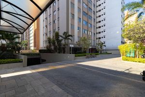Image 24 - 401844