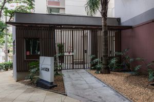 Image 36 - 872110