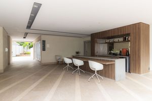 Image 38 - 872110