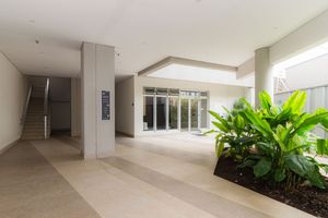 Image 44 - 872110