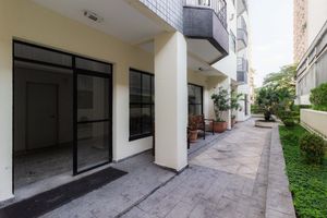 Image 37 - 868083