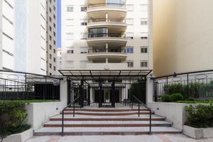 Image 35 - 874975