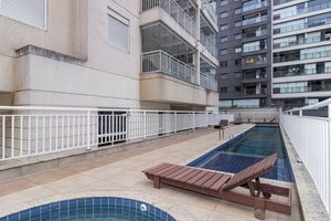 Image 38 - 926570