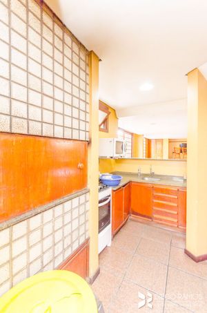 Image 33 - 203712