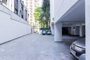 Image 29 - 848070