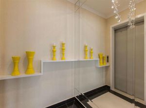 Image 30 - 811610