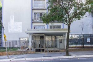 Image 36 - 886218