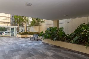 Image 49 - 869417