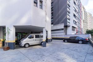 Image 39 - 885165