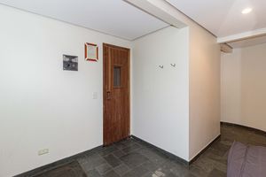 Image 42 - 918201