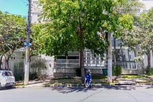 Image 34 - 931152