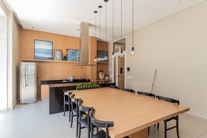 Image 38 - 931152