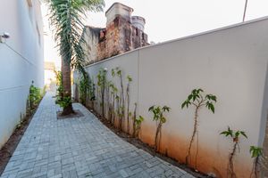 Image 56 - 931152