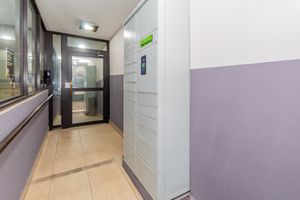 Image 15 - 927445