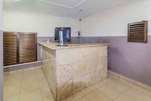 Image 19 - 927445