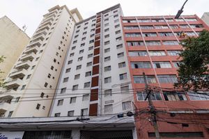 Image 15 - 929391