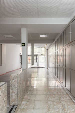 Image 18 - 929391