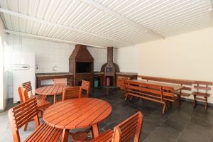 Image 71 - 837581