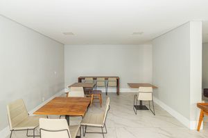 Image 62 - 897997