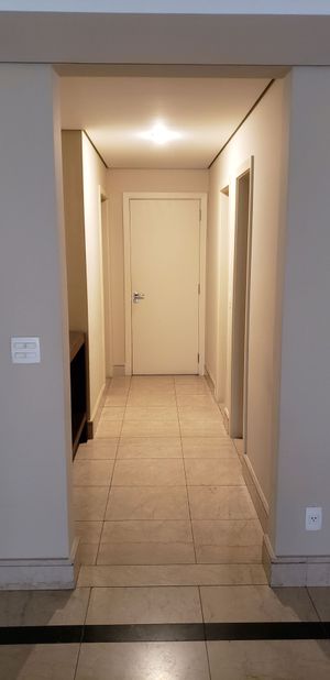 Image 14 - 36982