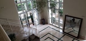 Image 19 - 36982