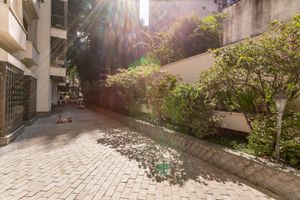 Image 93 - 872106