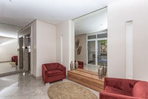 Image 43 - 325445