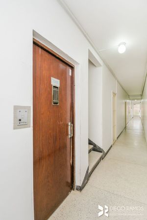 Image 6 - 3717