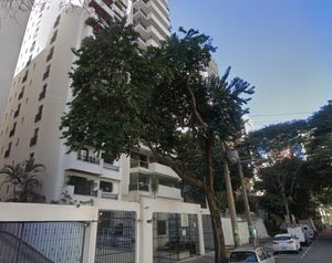 Image 10 - 877575