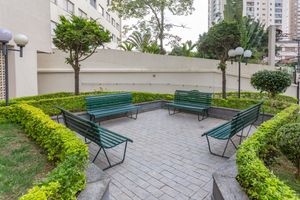 Image 11 - 866573