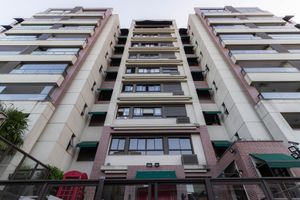 Image 14 - 821976