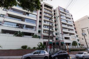 Image 17 - 821976