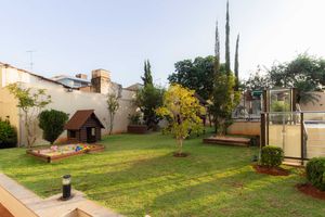 Image 19 - 821976