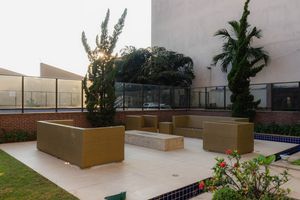 Image 29 - 821976